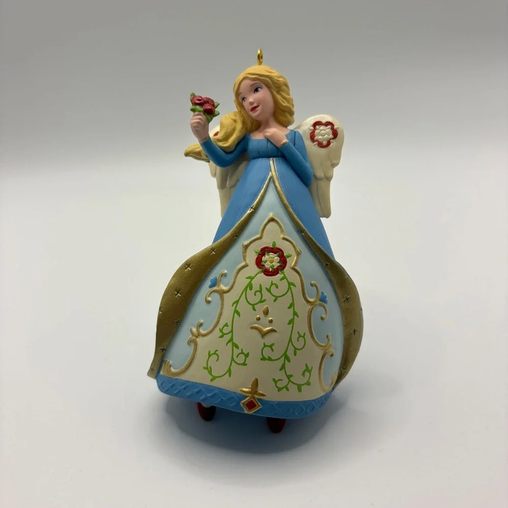 2013 Hallmark Keepsake Angels Around the World England Ornament QX9055